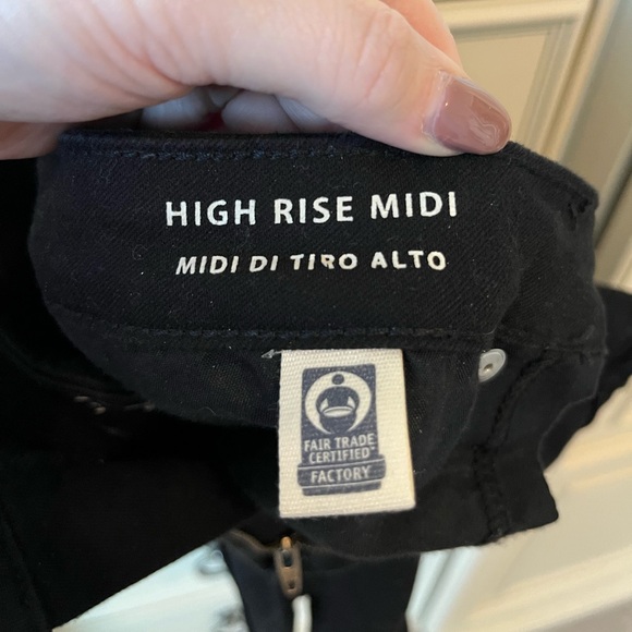 Universal Thread black jean shorts, size 16 - Picture 4 of 6